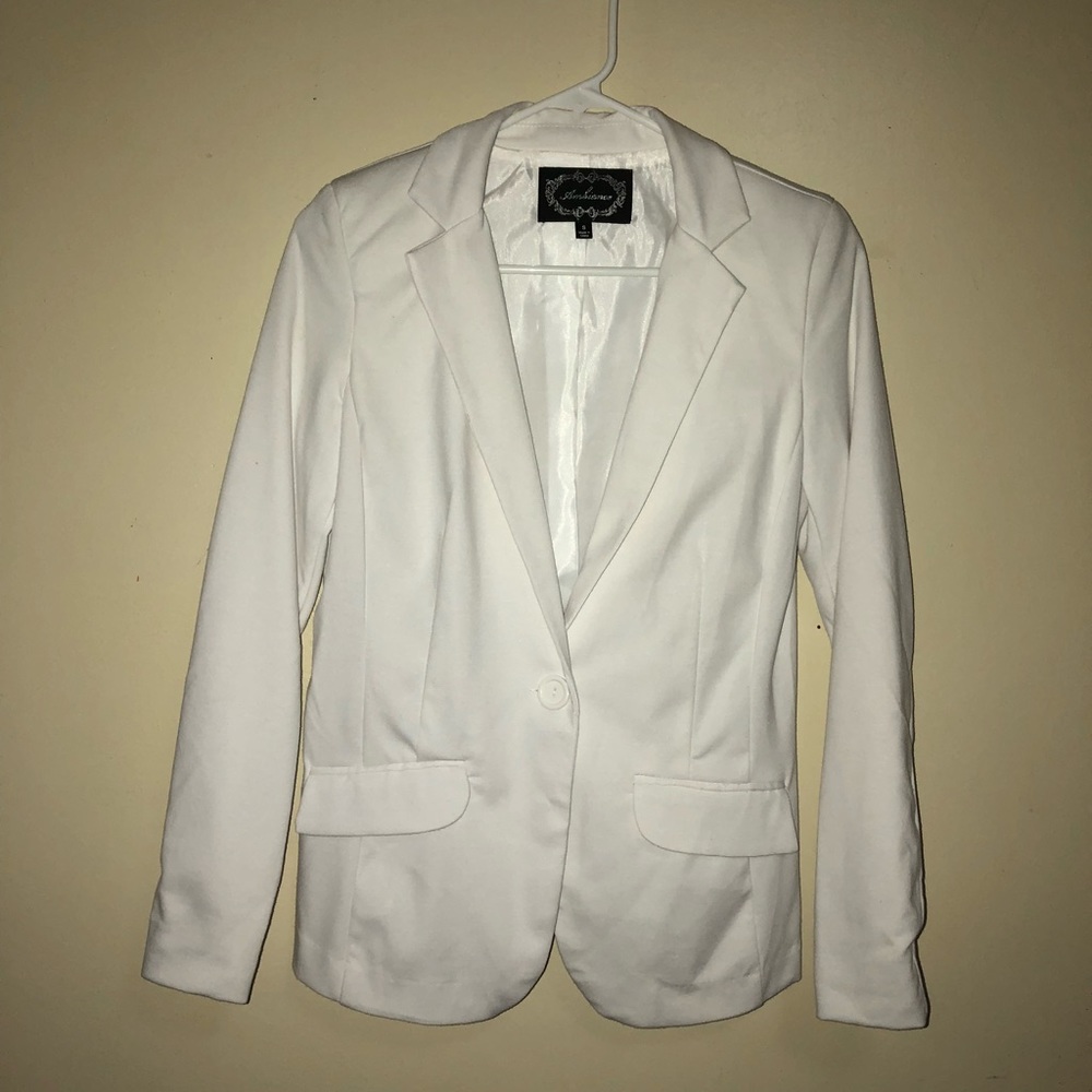 White Blazer (size small and never worn)
